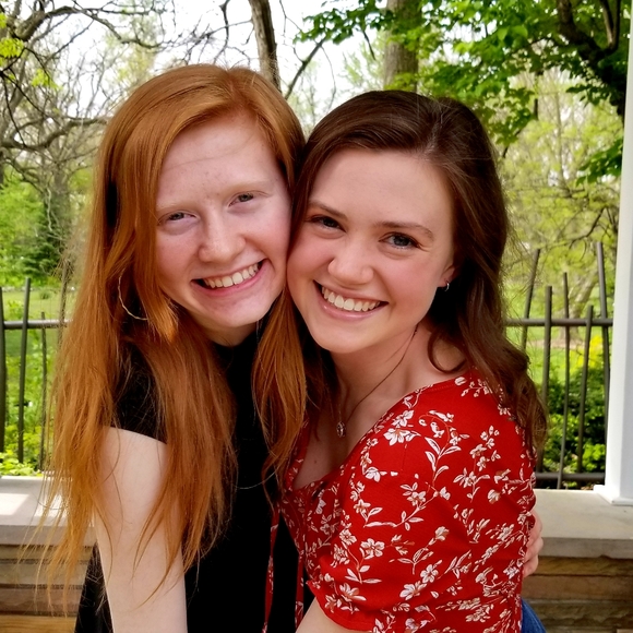 Meet your Posher, Olivia - Picture 1 of 1